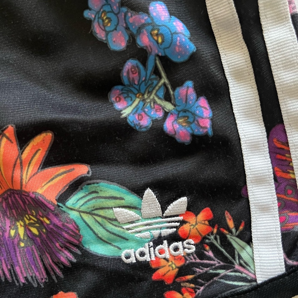 Adidas Kids Black Floral Matching Set - Picture 8 of 10